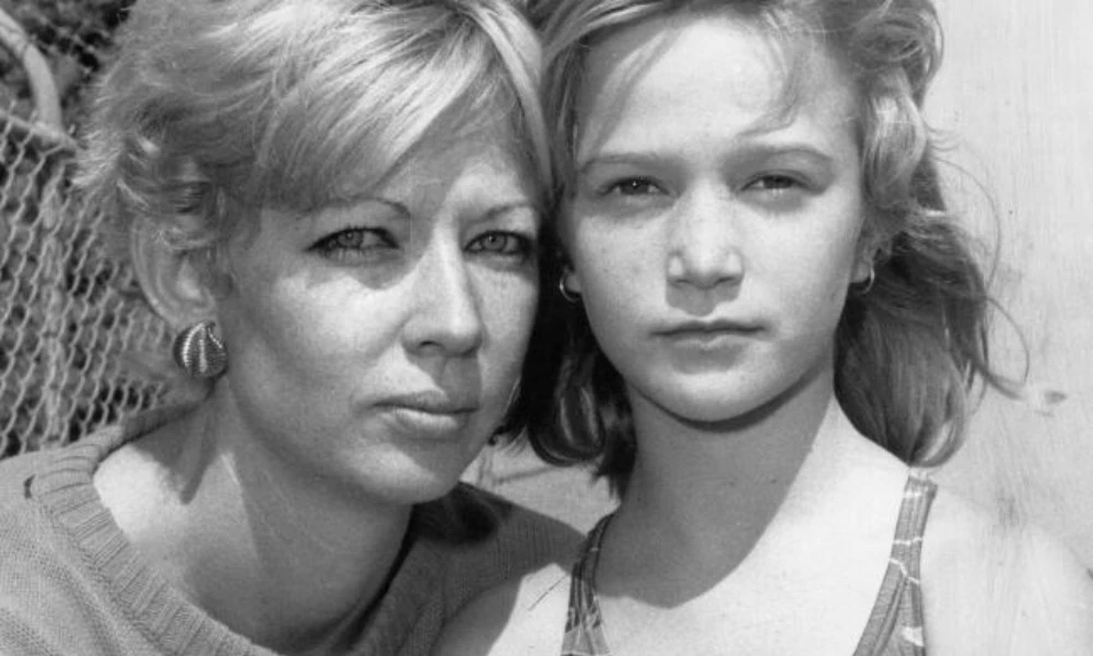 did andy gibb know his daughter